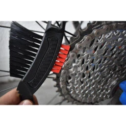Kit Chaine Vélo : Dérive Chaîne + Set De Brosses Et Clé Allen étoile -Vélos Équipement Magasin kit chaine velo derive chaine set de brosses et cle allen etoile 2