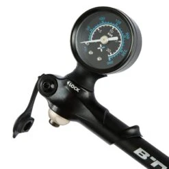 BTWIN POMPE POUR FOURCHE ET AMORTISSEUR -Vélos Équipement Magasin pompe pour fourche et amortisseur 3