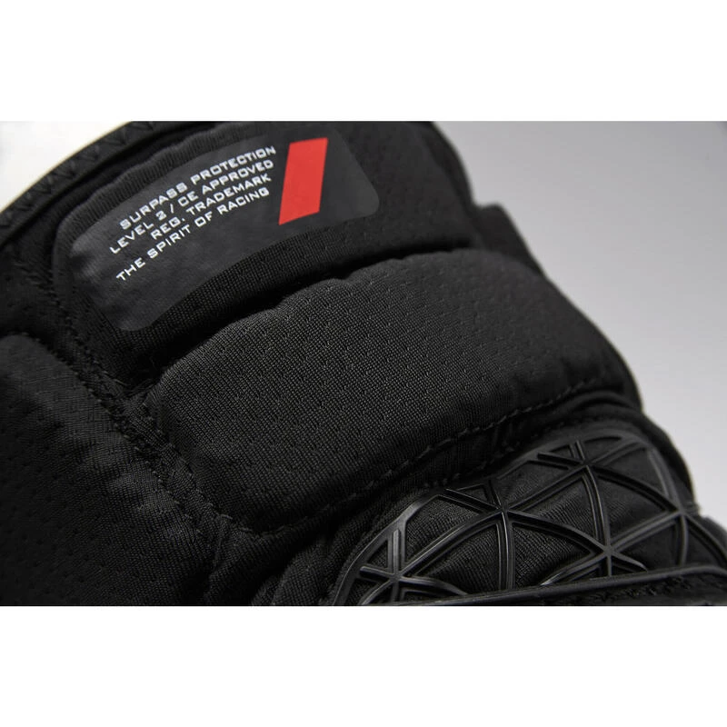 Protège-genoux Surpass - noir 100% Protège-genoux Surpass - Noir -Vélos Équipement Magasin protege genoux surpass noir 3