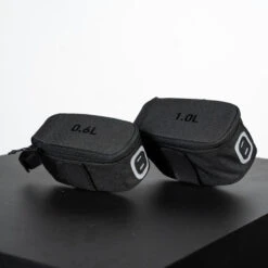 Riverside SACOCHE DE SELLE EASY M 0.6L NOIR 6 Riverside SACOCHE DE SELLE EASY M 0.6L NOIR -Vélos Équipement Magasin sacoche de selle easy m 06l noir 4