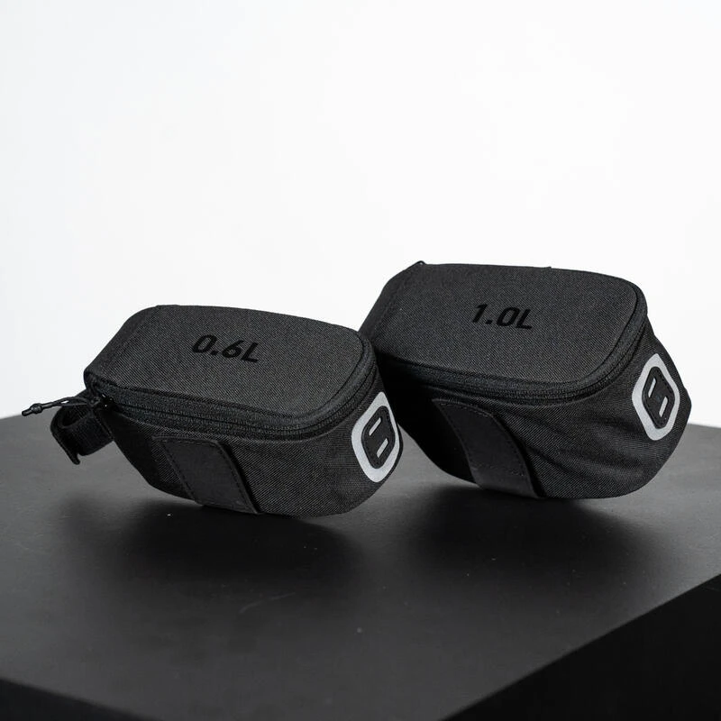 SACOCHE DE SELLE EASY M 0.6L NOIR Riverside SACOCHE DE SELLE EASY M 0.6L NOIR -Vélos Équipement Magasin sacoche de selle easy m 06l noir 4