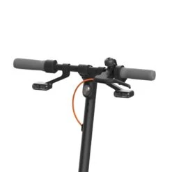 Trottinette électrique Ninebot F40i Avec Clignotants -Vélos Équipement Magasin trottinette electrique ninebot f40i avec clignotants 2