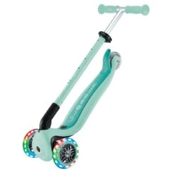 GLOBBER Trottinette évolutive GO-UP ACTIVE LIGHTS Vert Menthe 8 GLOBBER Trottinette évolutive GO-UP ACTIVE LIGHTS Vert Menthe -Vélos Équipement Magasin trottinette evolutive go up active lights vert menthe 6