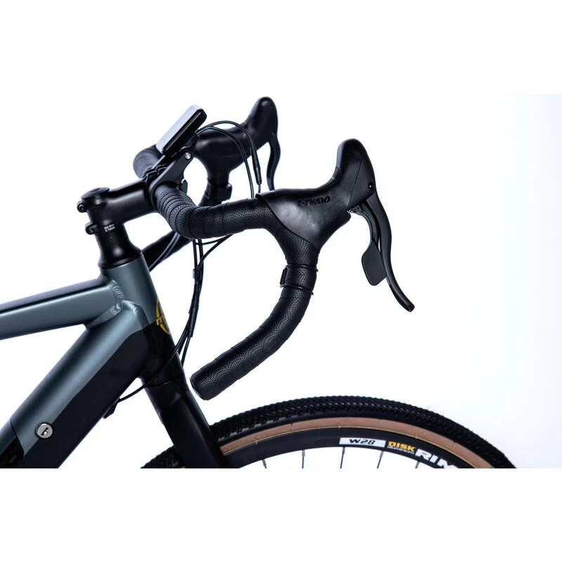 Vélo GRAVEL Electrique 28PRO - SHIMANO ALTUS 8V - Freins a Disque TEKTRO Vélo GRAVEL Electrique 28PRO - SHIMANO ALTUS 8V - Freins A Disque TEKTRO -Vélos Équipement Magasin velo gravel electrique 28pro shimano altus 8v freins a disque tektro 4