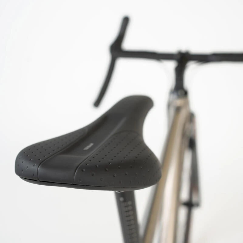 VELO GRAVEL TRIBAN GRVL 900 HOMME Cadre Titane VELO GRAVEL TRIBAN GRVL 900 HOMME Cadre Titane -Vélos Équipement Magasin velo gravel triban grvl 900 homme cadre titane 7