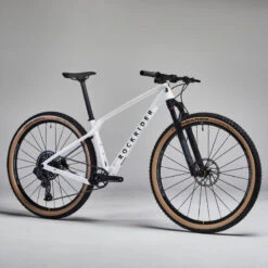 Rockrider VELO VTT Cross Country RACE 900 GX AXS, Roues Mavic Crossmax, Cadre Carbone -Vélos Équipement Magasin velo vtt cross country race 900 gx axs roues mavic crossmax cadre carbone 1