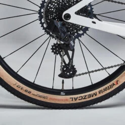 Rockrider VELO VTT Cross Country RACE 900 GX AXS, Roues Mavic Crossmax, Cadre Carbone -Vélos Équipement Magasin velo vtt cross country race 900 gx axs roues mavic crossmax cadre carbone 5